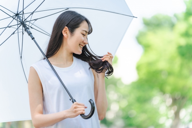 夏の日差しと髪