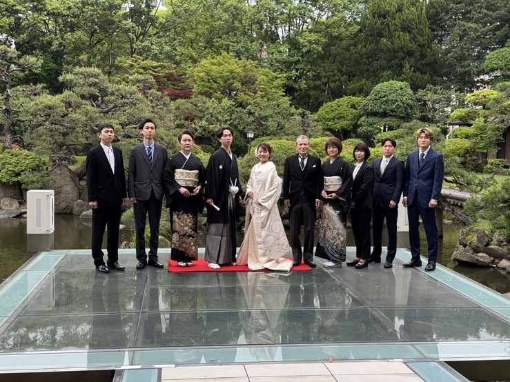 結婚式の家族写真