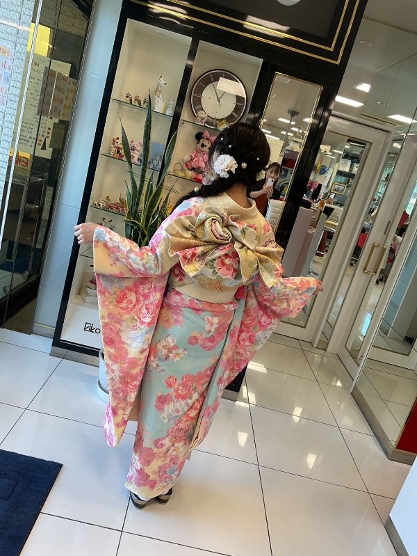 上品なお着物がとてもよくお似合いでした