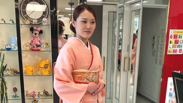 お宮参りの着付けとヘアセットでご来店いただきました👘✨