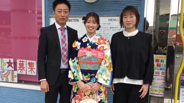 ご家族の笑顔も素敵✨　成人式前撮りのお支度
