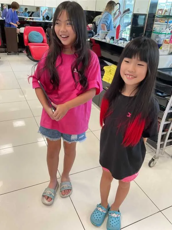 笑顔の姉妹。